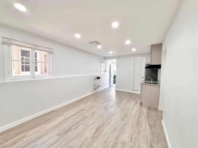 Photo - 3945 1/2 Lowell Ave Unidad 3945 1/2 Lowell Ave