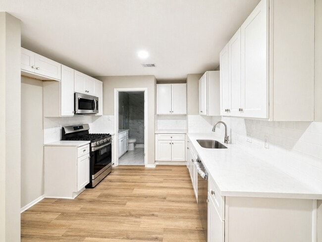 Photo - 8123 Redfern Dr