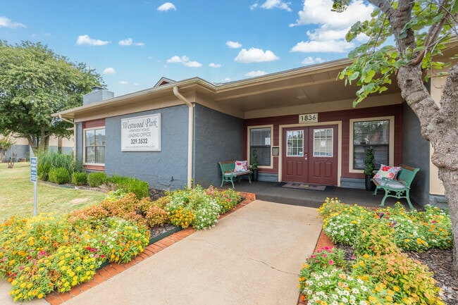 Leasing Office
