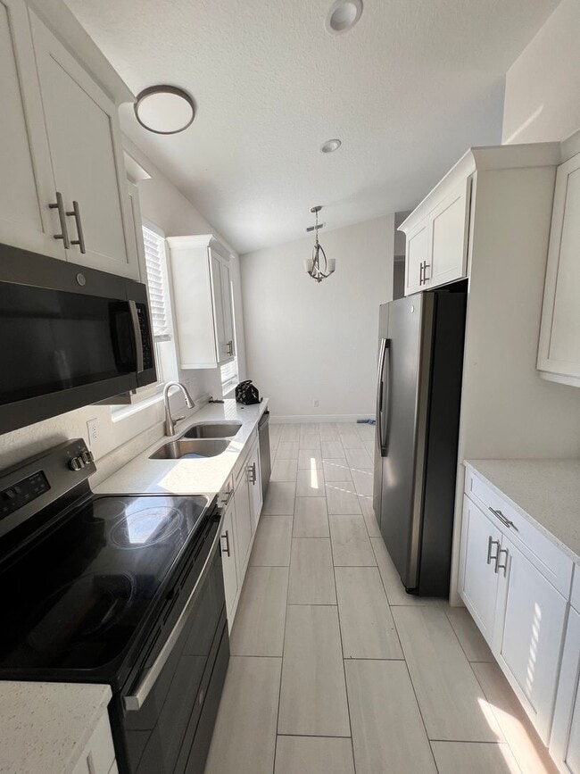 Photo - Almost New 2023 Built 3/2 in Convenient Pu... Casa