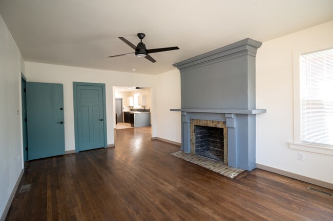 Photo - 2045-1 Calvert St Unidad Floor 1