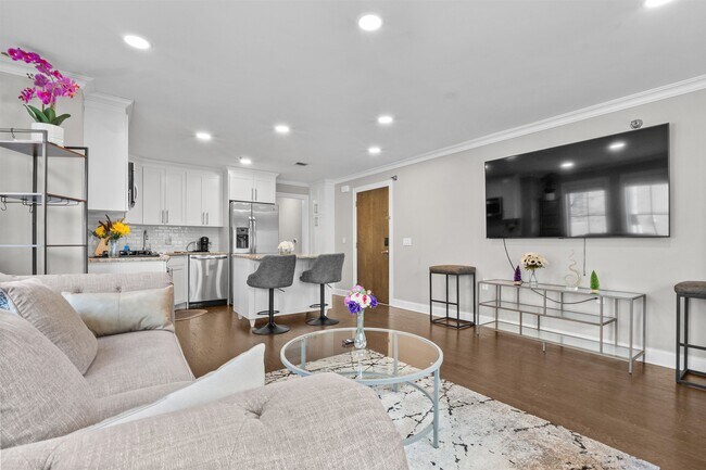 Photo - 200 Laird Ave Unit 101