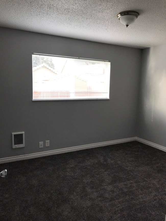 Photo - Arlington Apartments