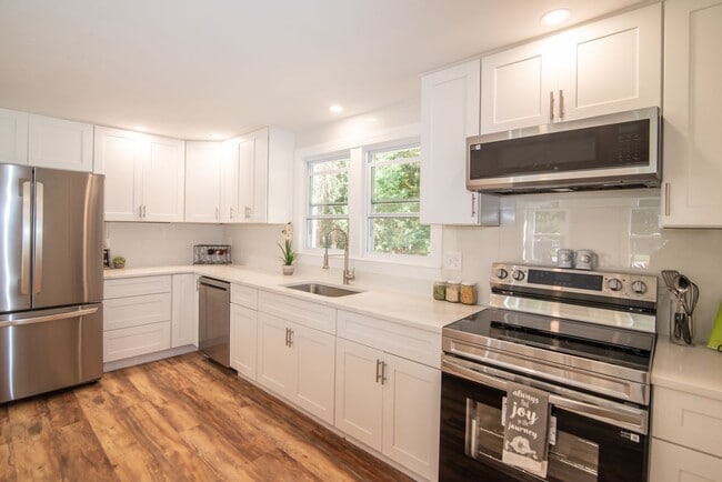 Photo - 11 Chatham St