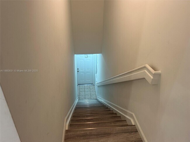 Photo - 5820 W Sample Rd Unidad 201