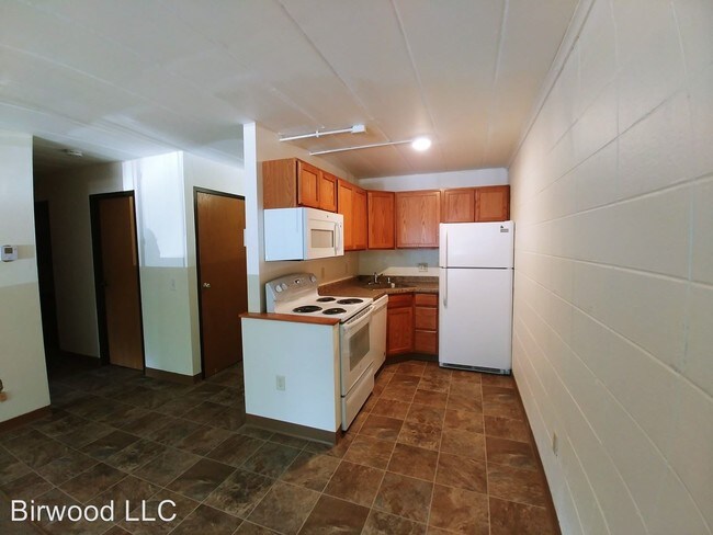 Photo - 2102 University Ave