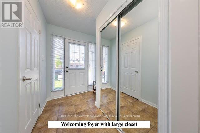 Photo - 925 Hasselfeldt Heights