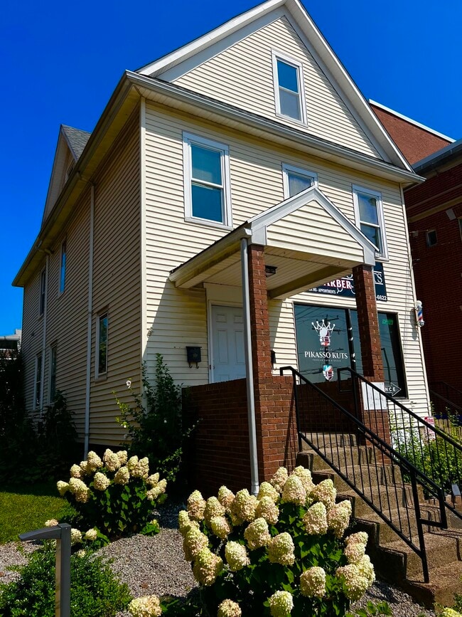 Building Photo - 58 Washington St Unit 2 Rental