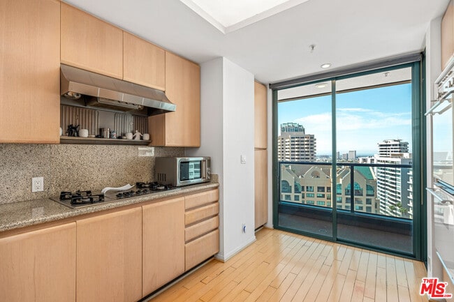 Photo - 10490 Wilshire Blvd Unit 1702