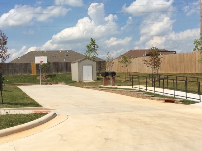 Photo - Oakwood Place