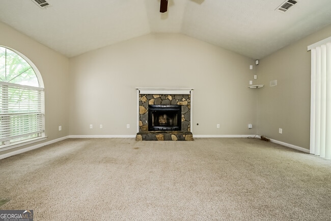 Photo - 100 Woodcrest Way