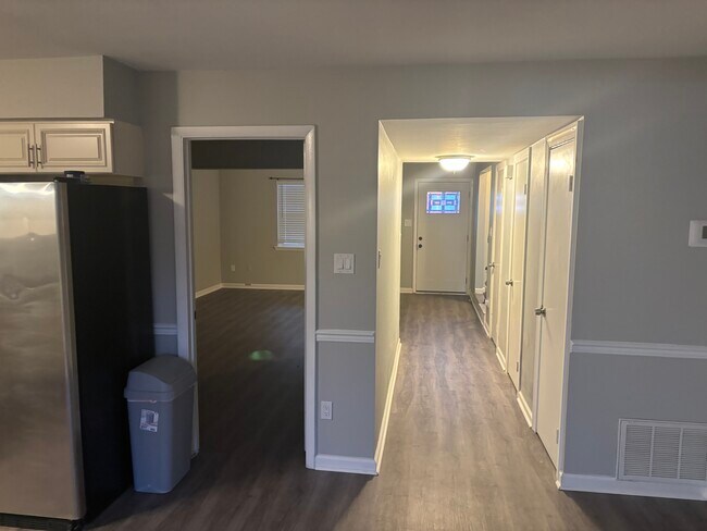 Photo - 834 N Grosvenor Ct