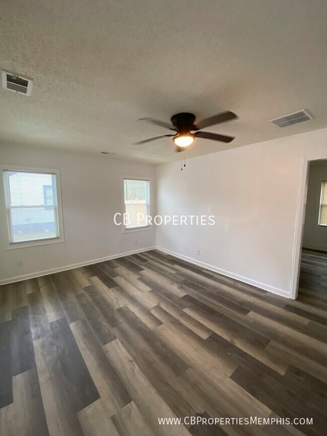 Photo - 1511 Delano Ave