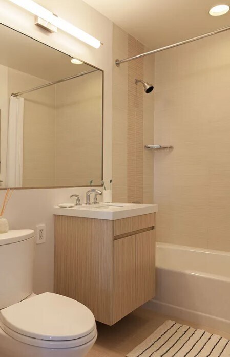 Photo - 207 W 66th St Unidad 25H