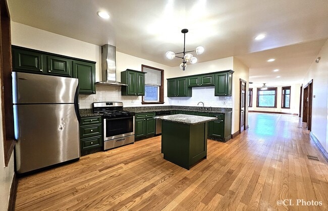 Photo - 2307 N Spaulding Ave Unidad 1