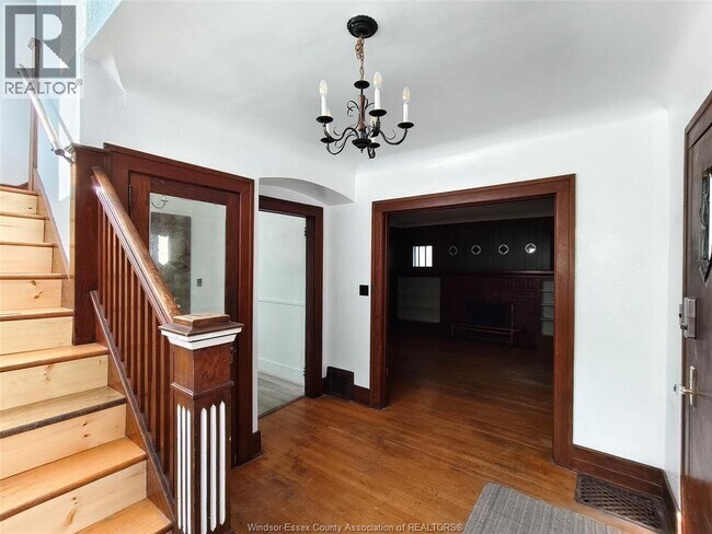 Photo - 3046 Alexander Ave
