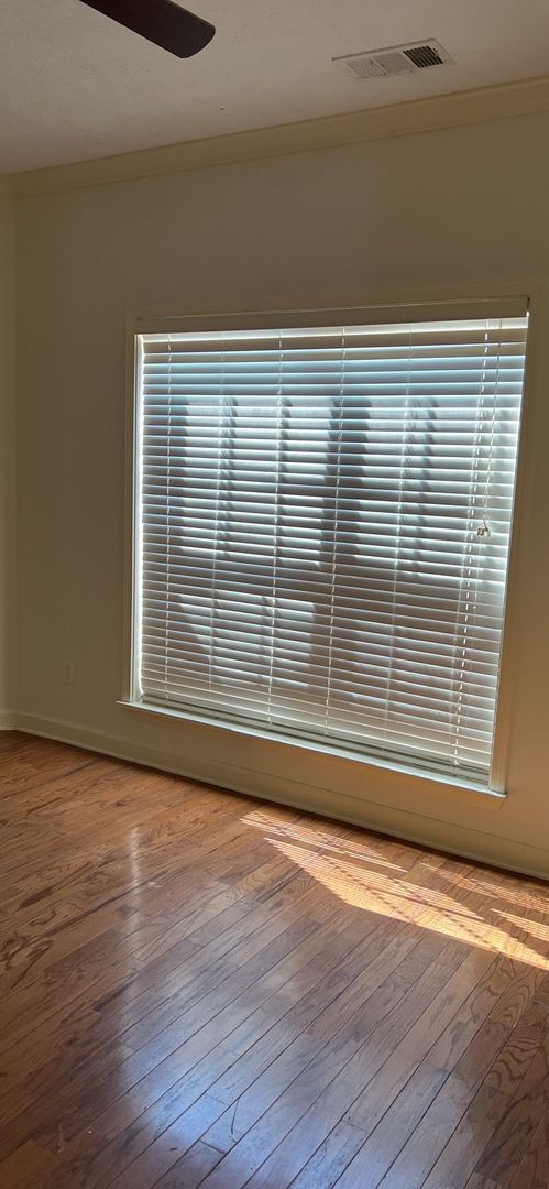 Photo - Harris Grove