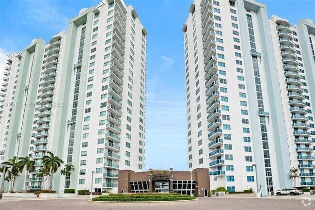 Building Photo - 2681 N Flamingo Rd Unit 608S Rental