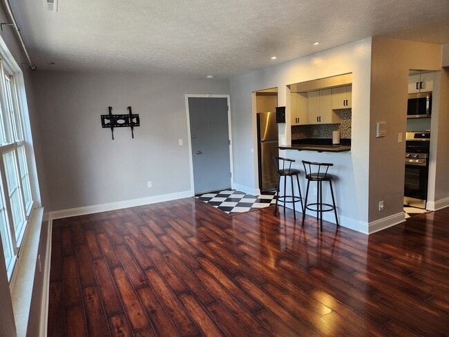 Photo - 4779 Columbia Rd Unidad #203