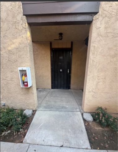 Building Photo - 1550 Ashlan Ave