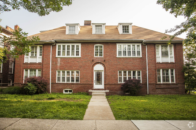Building Photo - 6401 Alamo Ave Unit 2 W Rental