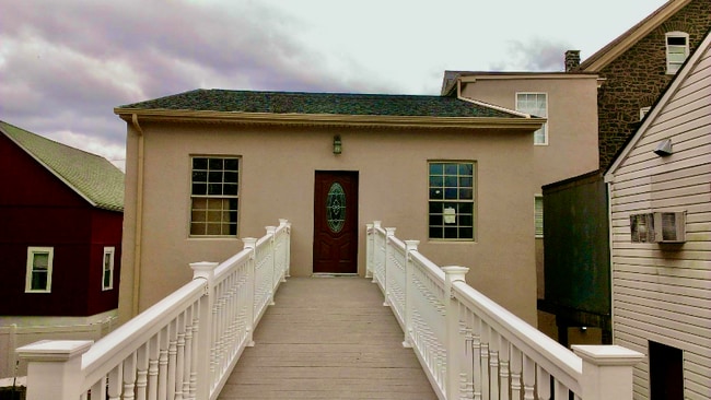 Photo - 3118 Main St.