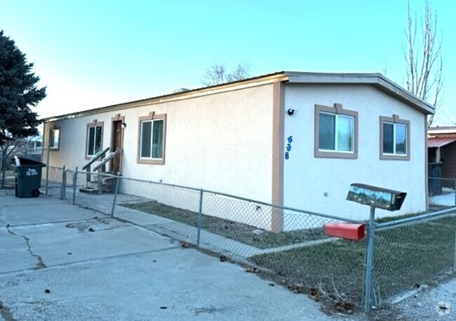 Building Photo - 3 bedroom 2 bath home in Elko