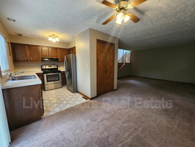 Photo - 4933 Ginny Ave