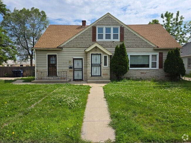 Building Photo - 7348 W Medford Ave Unit 7348A Rental