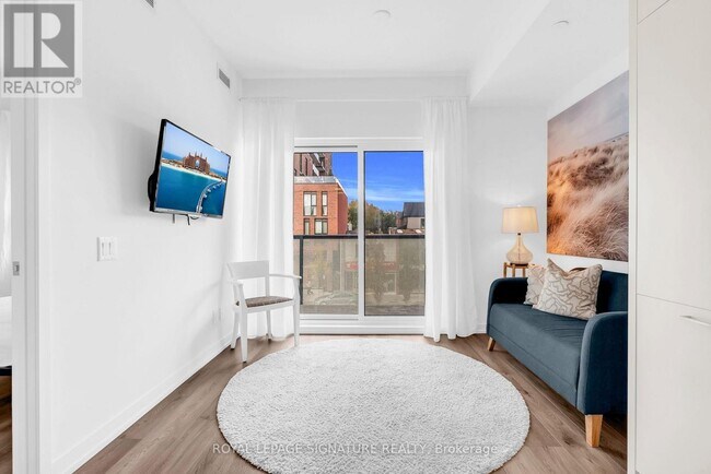 863 St Clair Ave W Unit 212