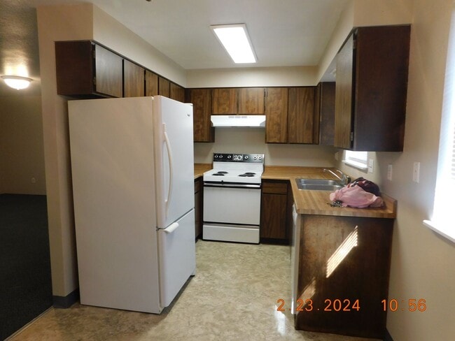 Photo - 3201 N Walnut St Unidad 3201 N Walnut #02