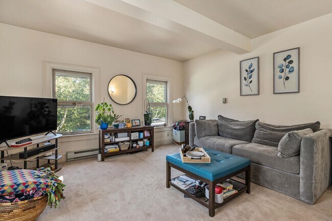 Photo - 728 State Street Unit 3