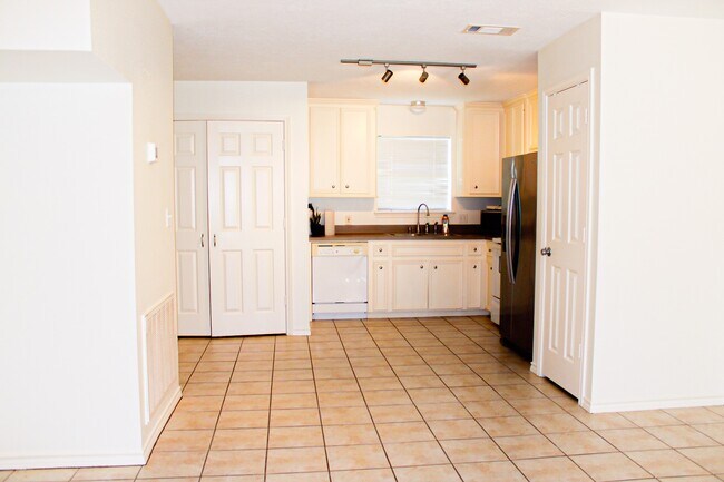 Photo - 2118 Avenue M