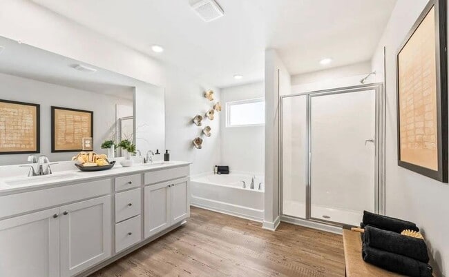 Photo - 7272 Mulberry St