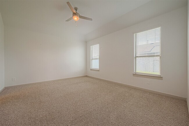 Building Photo - 29326 Red Rocks Pk Dr