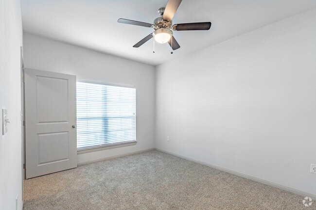 1BR, 1BA - 752 SF - Ovation *Independent Senior Living*