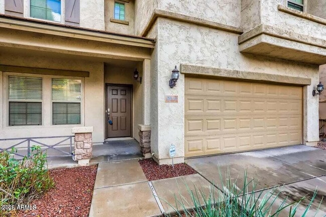 2039 W Kathleen Rd