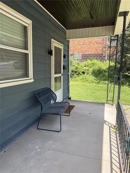 Photo - 1214 Goe Ave