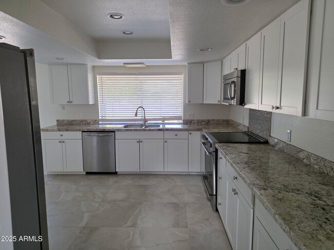 Photo - 1650 W Kiowa Ave