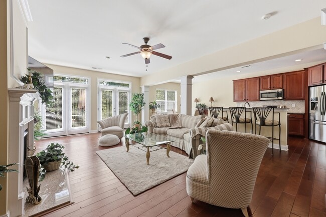 Photo - 4008 La Crema Dr