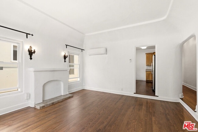 Photo - 4429 Finley Ave Unit 1/2