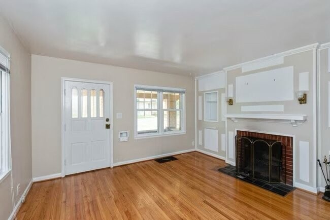 Photo - 77 N Layman Ave