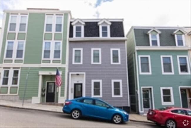 Building Photo - 100 Old Harbor St Unit 1 Rental