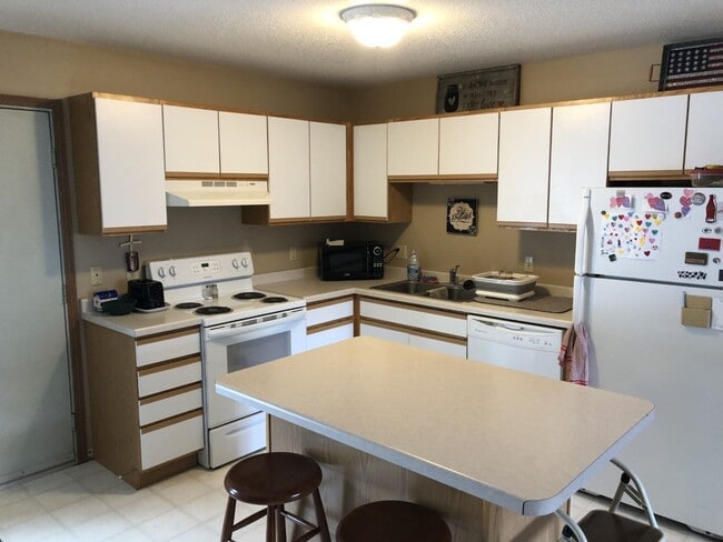 Photo - 4918 Coventry Ct Unit 2