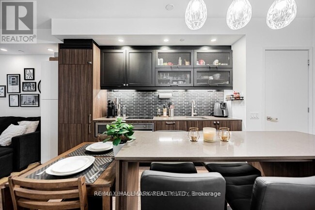 Photo - 783 Bathurst St Unité 227