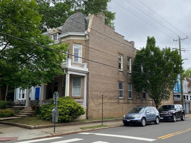 Photo - 3100 Hanover Ave Unidad B