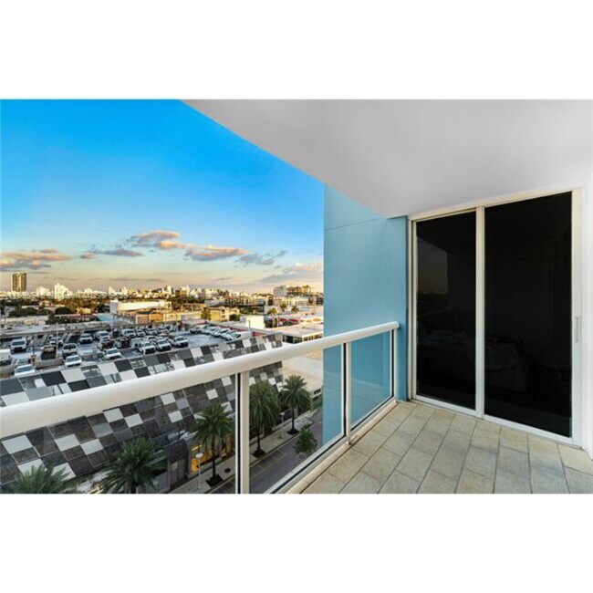 Photo - 1800 Sunset Harbour Dr