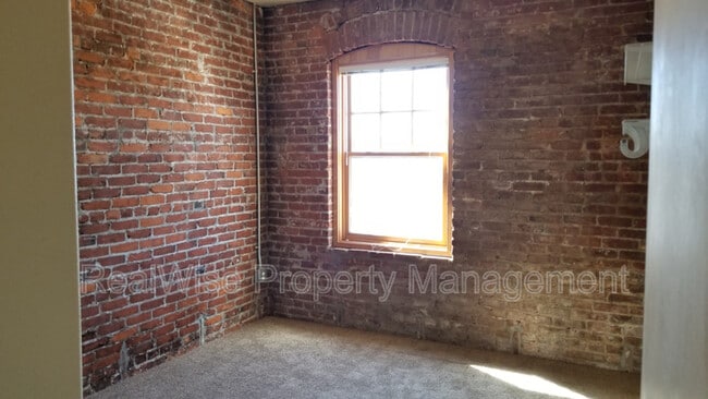 Photo - 535 SW 6th St Unidad 205