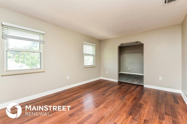 Photo - 507 67th Ave Dr W