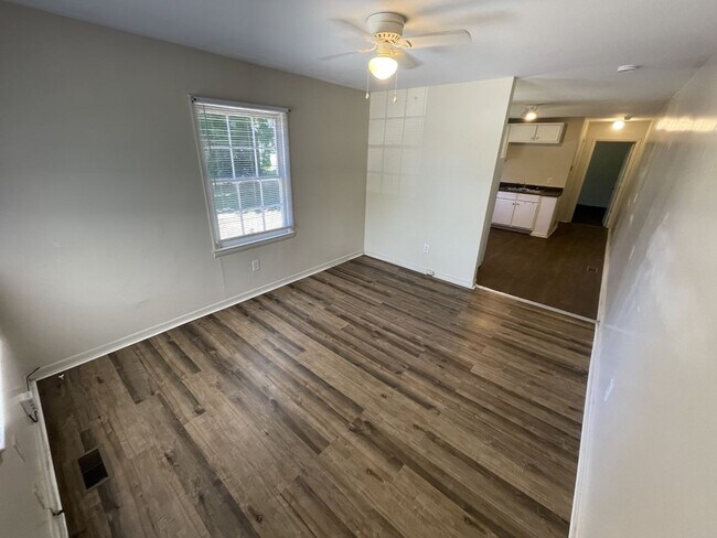 Photo - 1 Bd 1 Ba Duplex